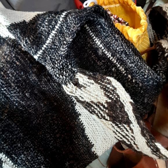 Woven wool hobo bag handmade - Picture 3 of 4